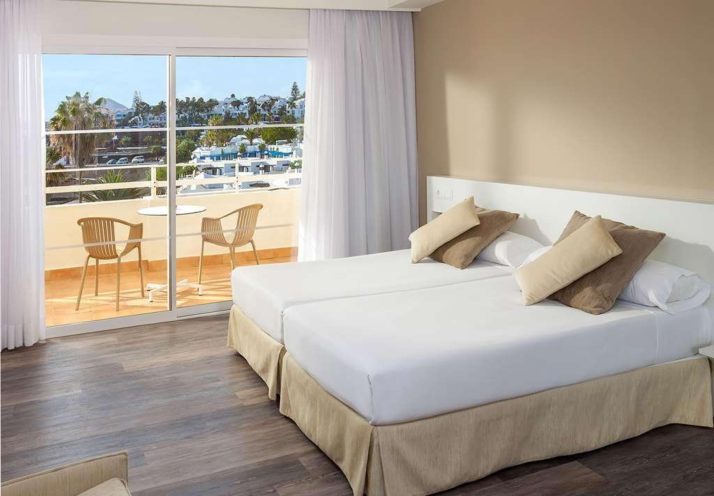 Готель Sol Lanzarote Пуерто-дель-Кармен Номер фото