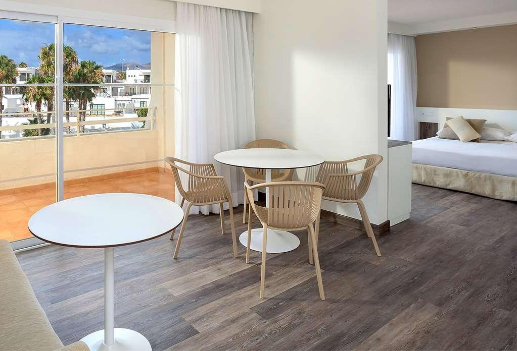Готель Sol Lanzarote Пуерто-дель-Кармен Номер фото
